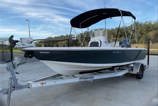 2022 TIDEWATER 1910 BAY MAX - $34,500