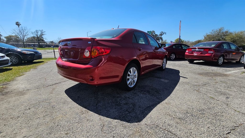2009 Toyota Corolla LE photo