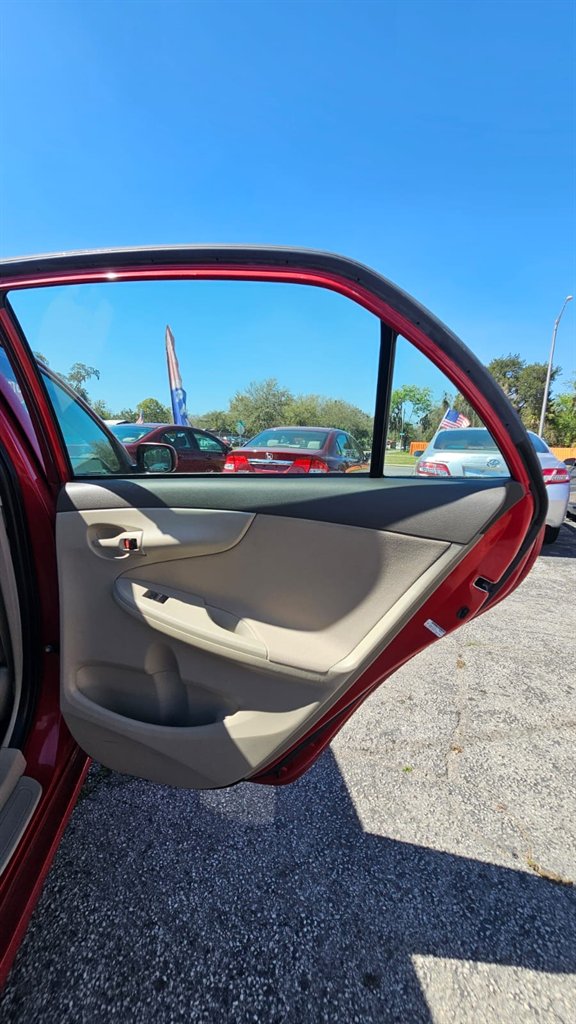 2009 Toyota Corolla LE photo
