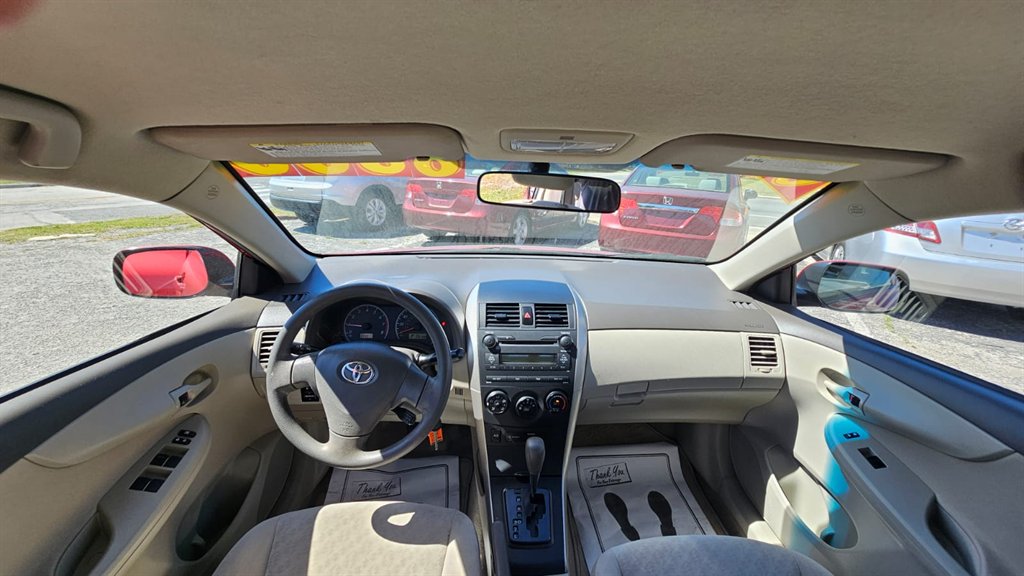 2009 Toyota Corolla LE photo