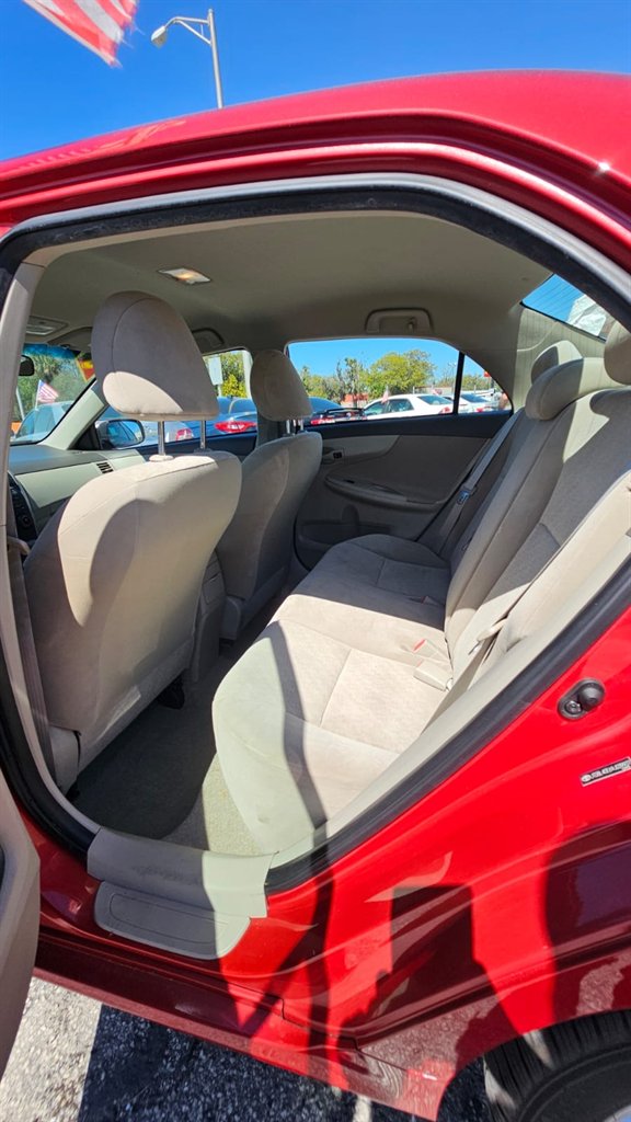2009 Toyota Corolla LE photo