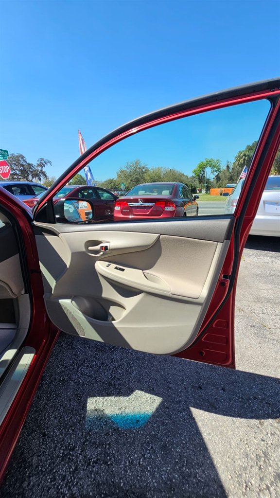 2009 Toyota Corolla LE photo