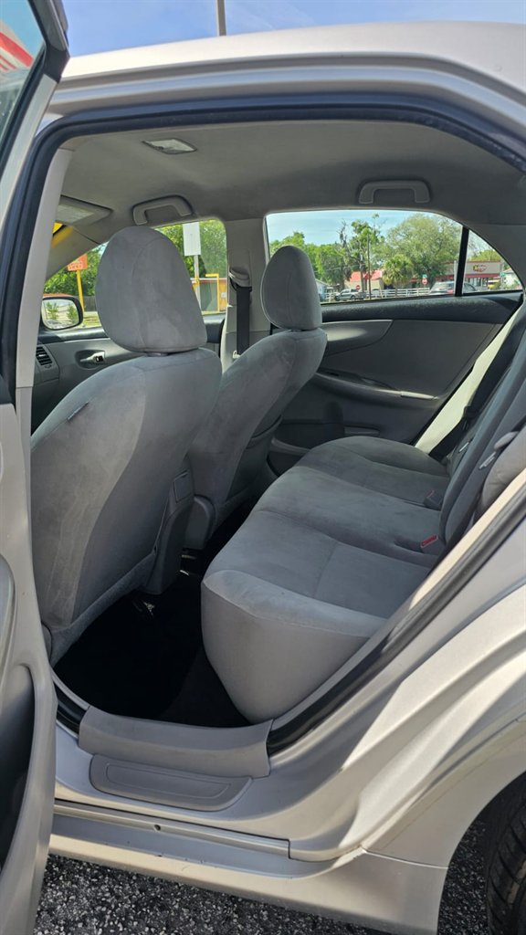 2012 Toyota Corolla L photo