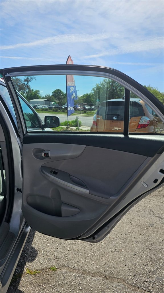 2012 Toyota Corolla L photo
