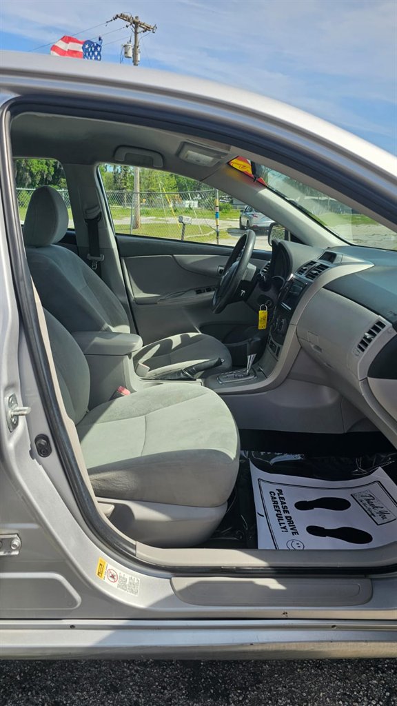 2012 Toyota Corolla L photo