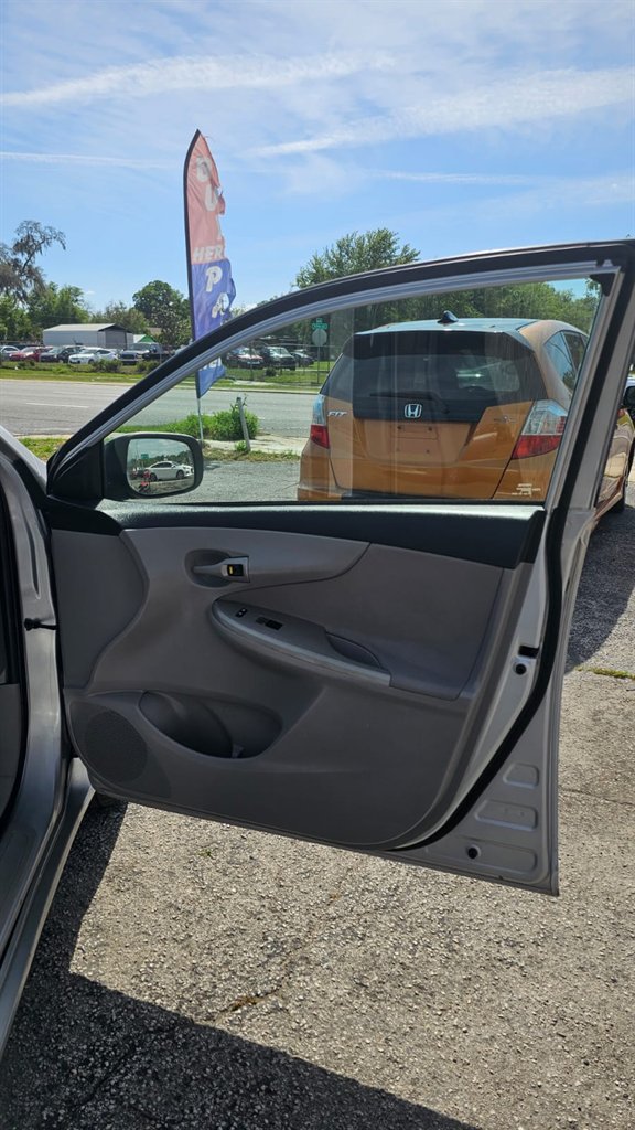 2012 Toyota Corolla L photo