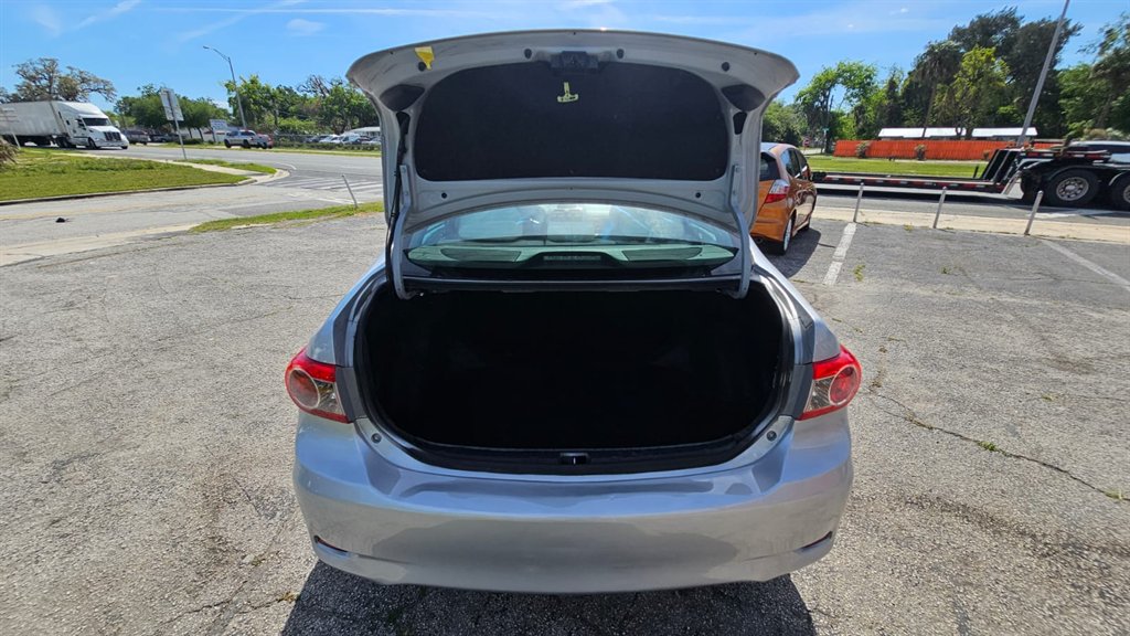 2012 Toyota Corolla L photo