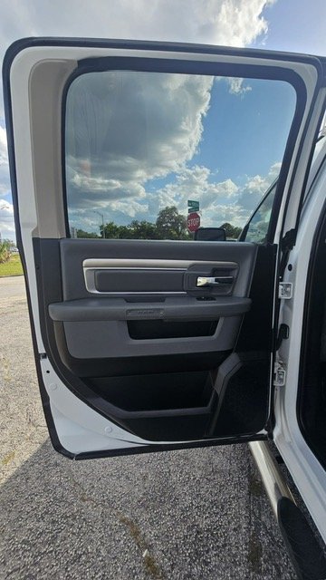 2019 RAM 1500 DS SLT photo