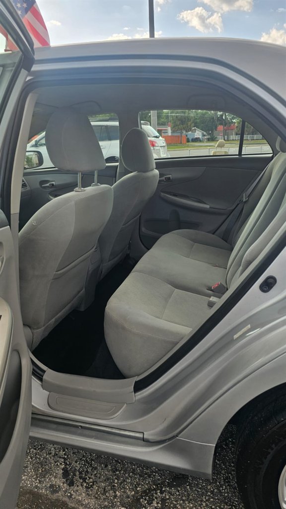 2010 Toyota Corolla photo