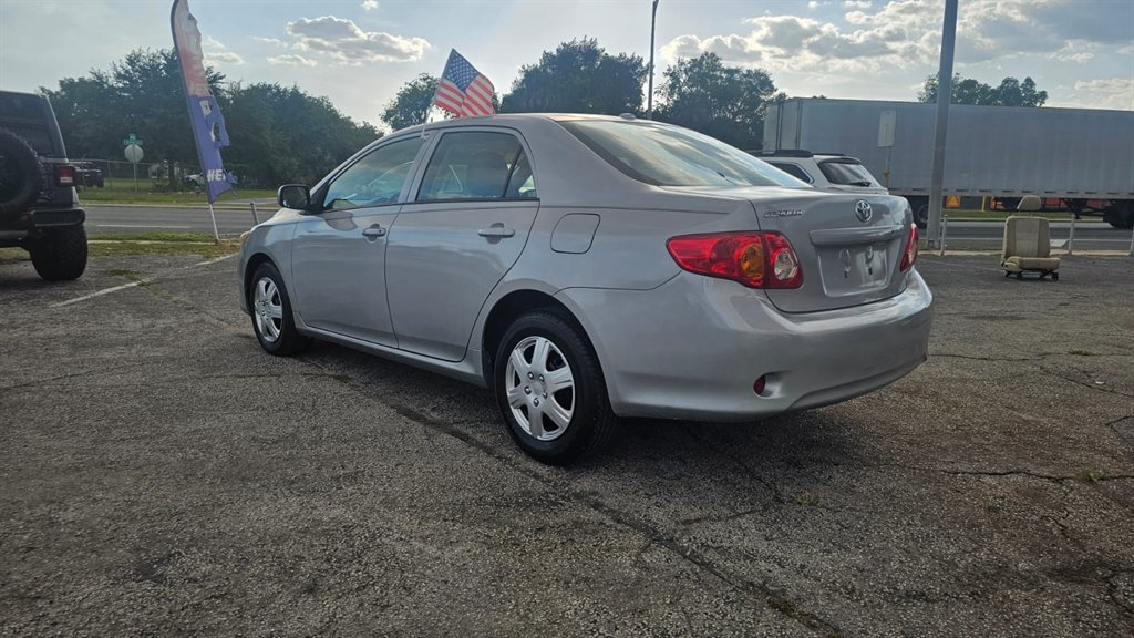 2010 Toyota Corolla photo