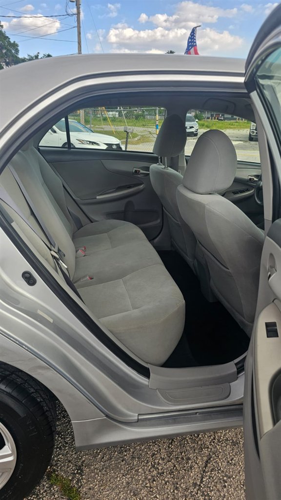 2010 Toyota Corolla photo
