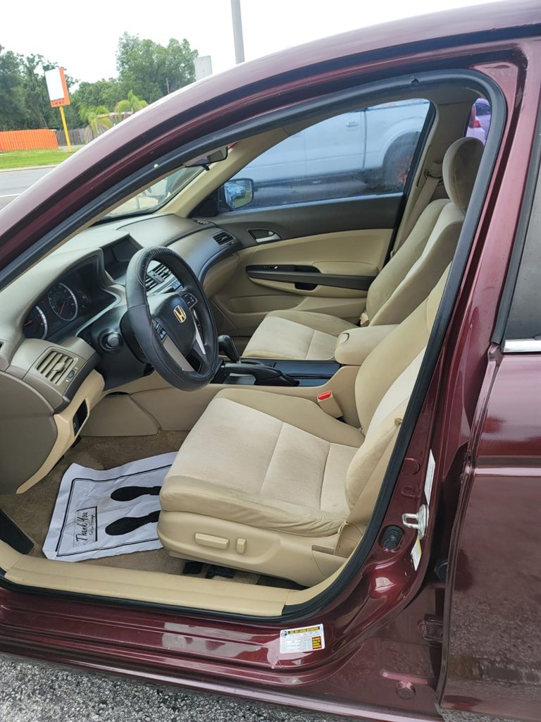 2010 Honda Accord LX-P photo