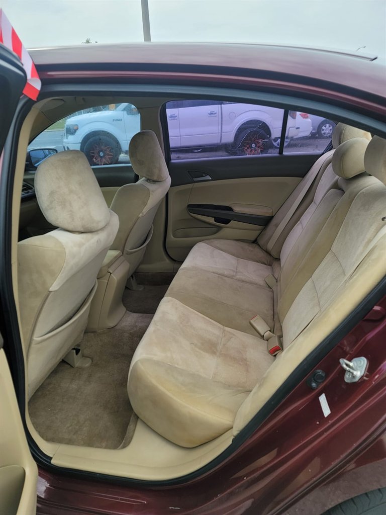 2010 Honda Accord LX-P photo