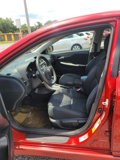 2013 Toyota Corolla - $8,999