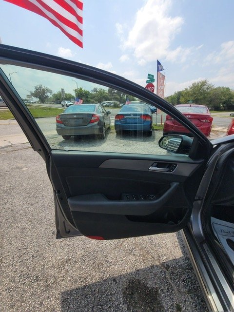 2019 Hyundai Sonata - $10,999