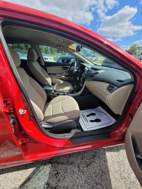 2016 Hyundai Elantra - $8,999