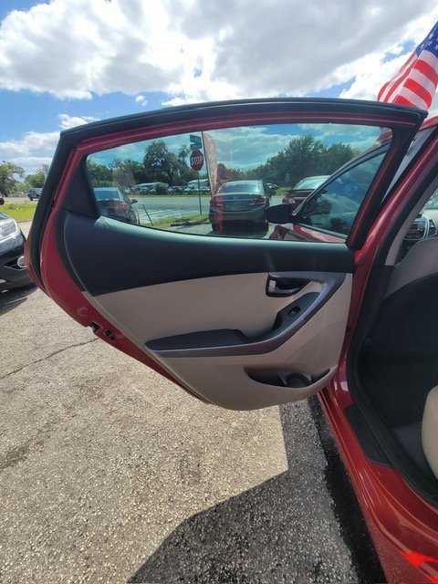 2016 Hyundai Elantra - $8,999