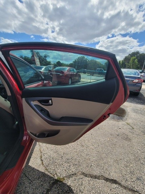 2016 Hyundai Elantra - $8,999