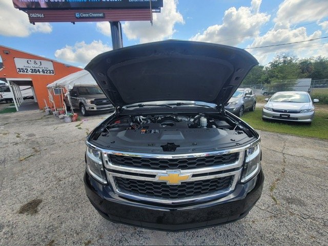 2016 Chevrolet Suburban - $17,999