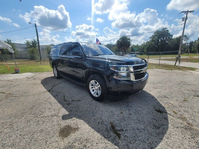2016 Chevrolet Suburban - $17,999