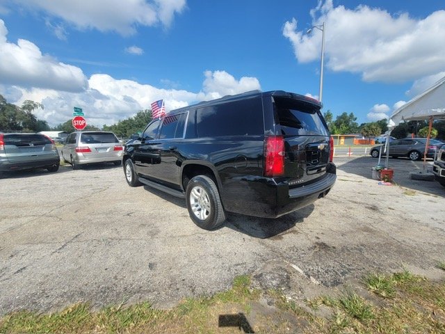2016 Chevrolet Suburban - $17,999