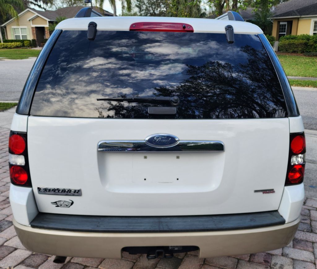 2007 Ford Explorer Eddie Bauer photo