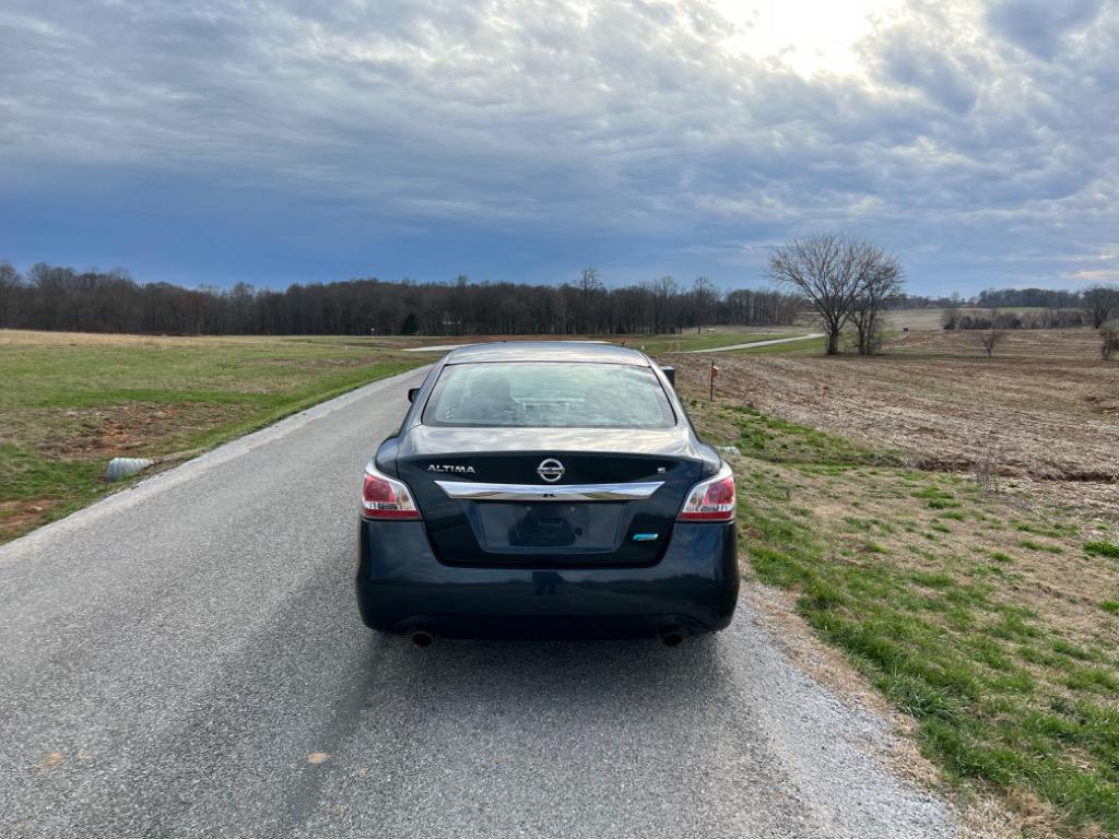 2014 Nissan Altima 2.5 photo