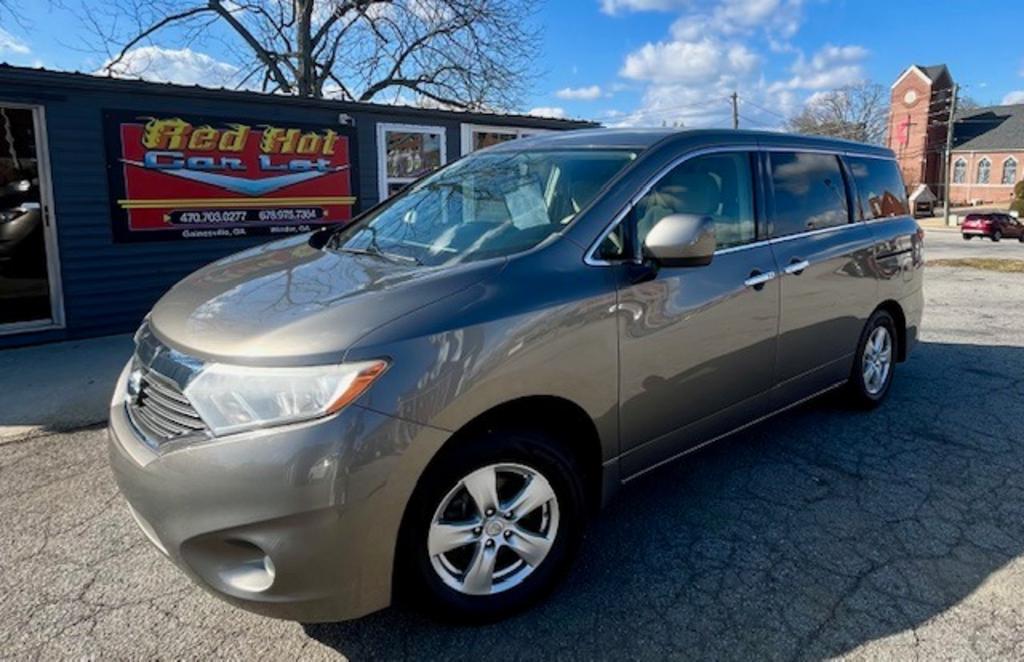 2015 Nissan Quest SL photo