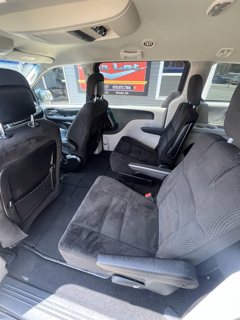 2014 Dodge Grand Caravan SE photo