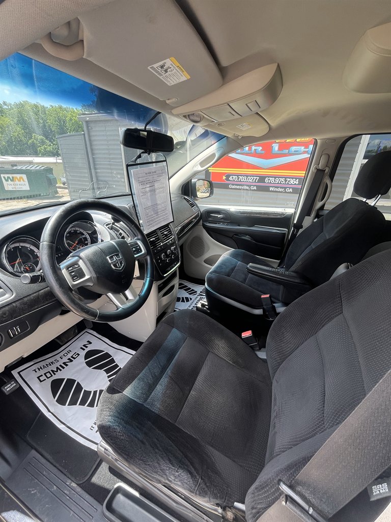 2014 Dodge Grand Caravan SE photo