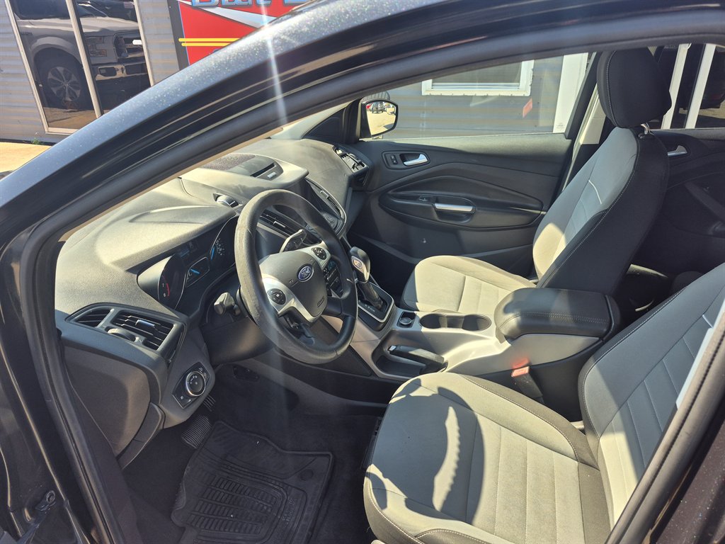 2013 Ford Escape - $13,999