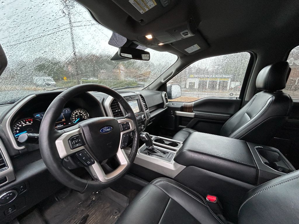 2017 Ford F150 Lariat photo