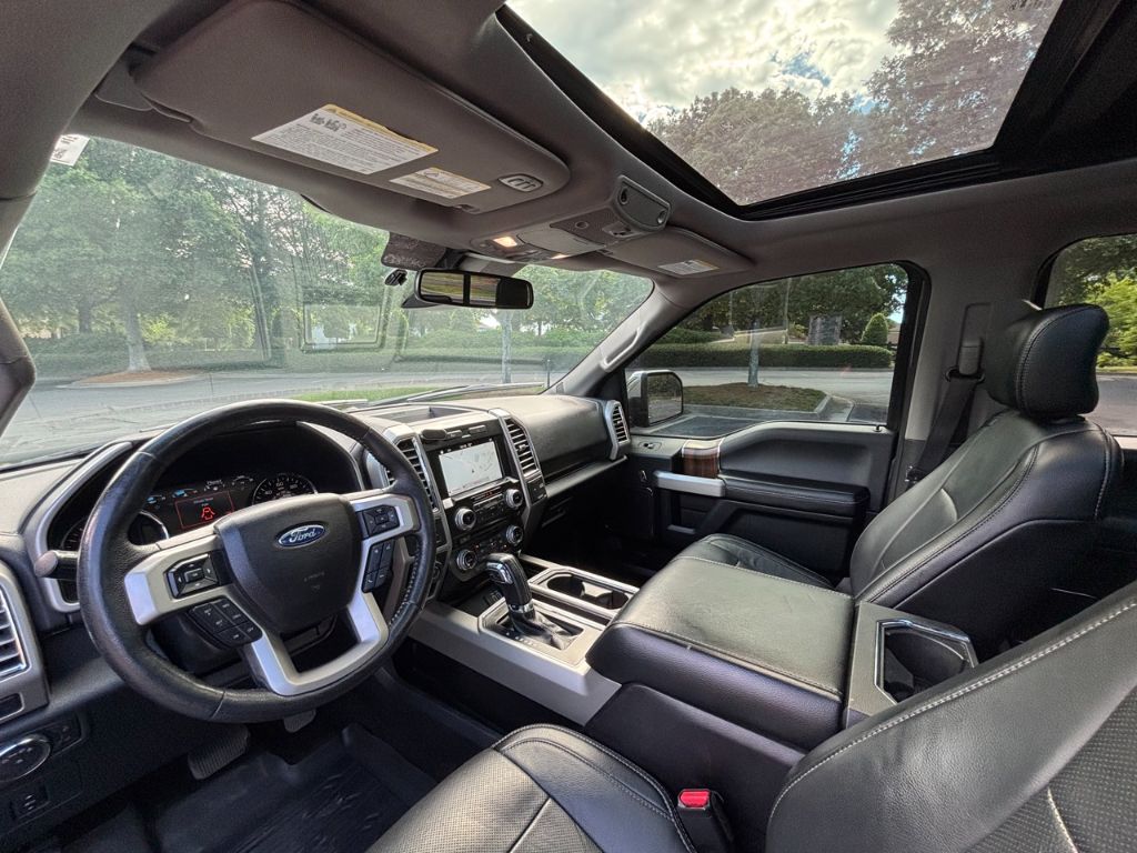 2016 Ford F150 Lariat photo