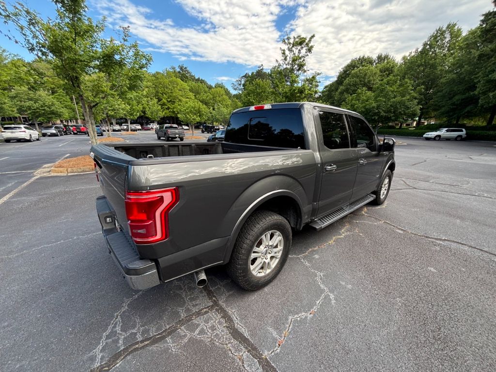 2016 Ford F150 Lariat photo