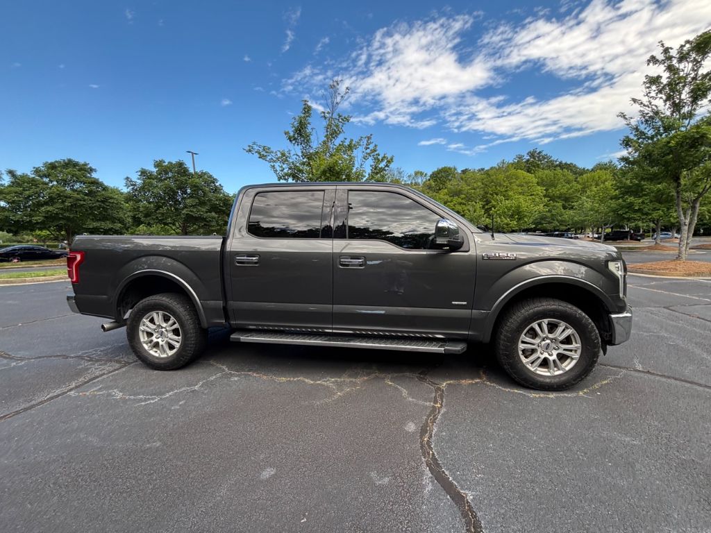 2016 Ford F150 Lariat photo
