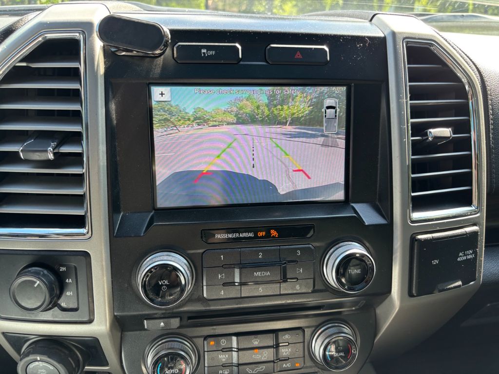 2016 Ford F150 Lariat photo