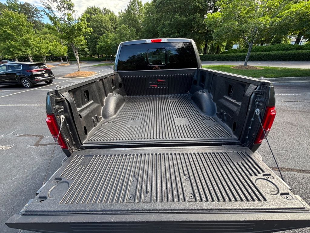 2016 Ford F150 Lariat photo