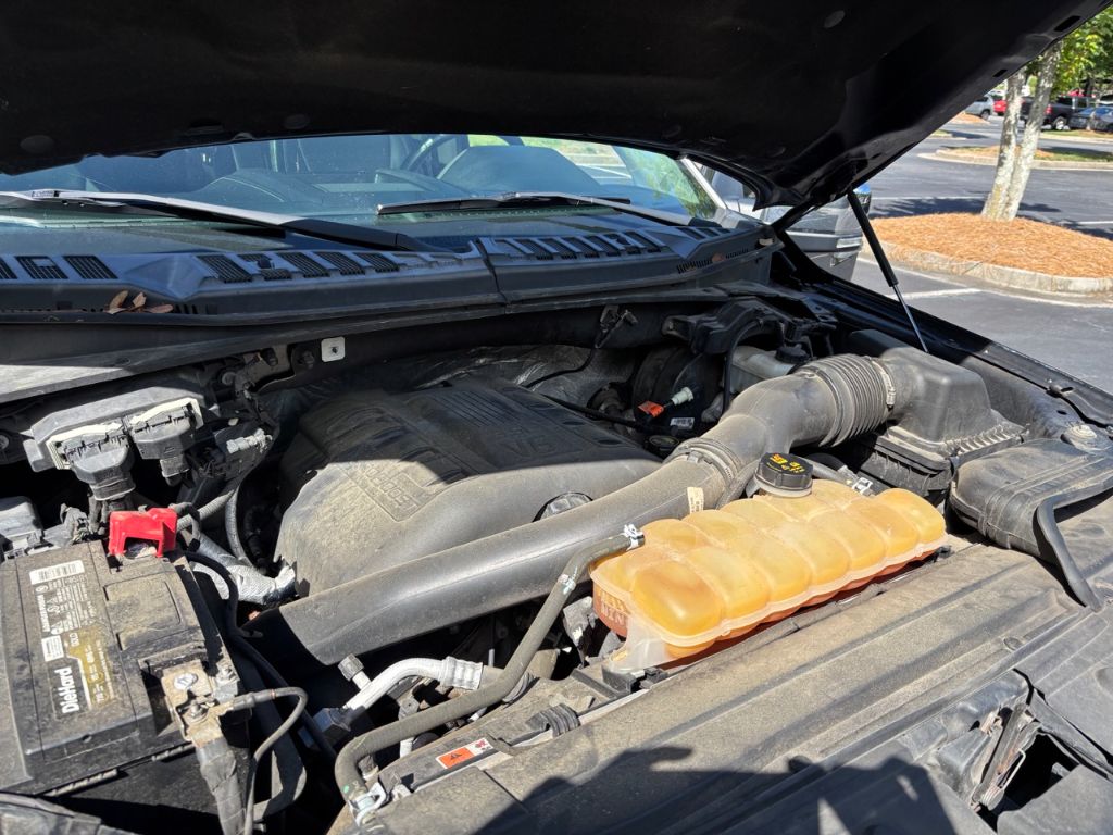 2016 Ford F150 Lariat photo