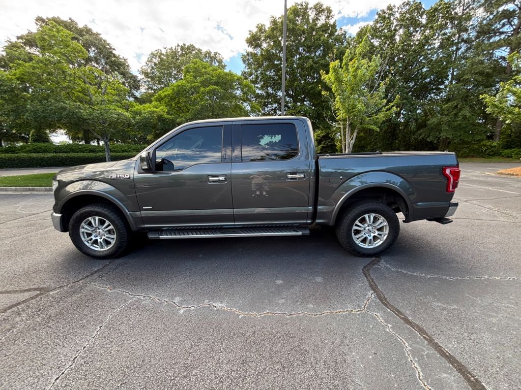 2016 Ford F150 Lariat photo