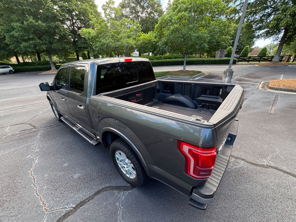 2016 Ford F150 Lariat photo