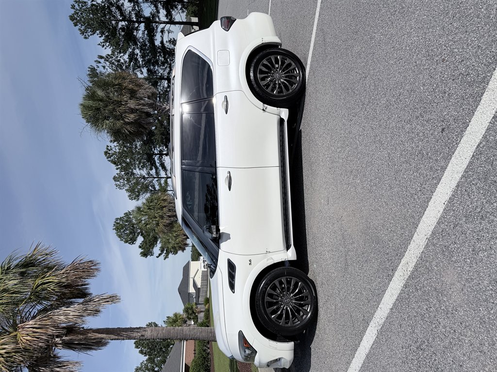 2015 INFINITI QX80 - $10,995