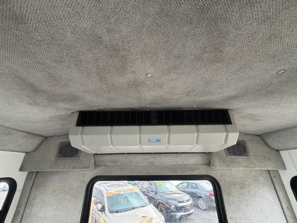 2019 Ford E-450 - $13,995
