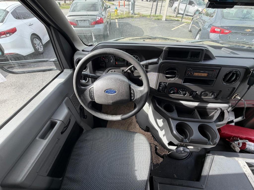 2019 Ford E-450 - $13,995