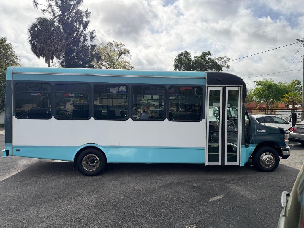 2019 Ford E-450 - $13,995