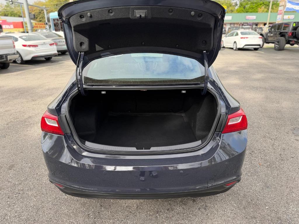 2025 Chevrolet Malibu - $21,995