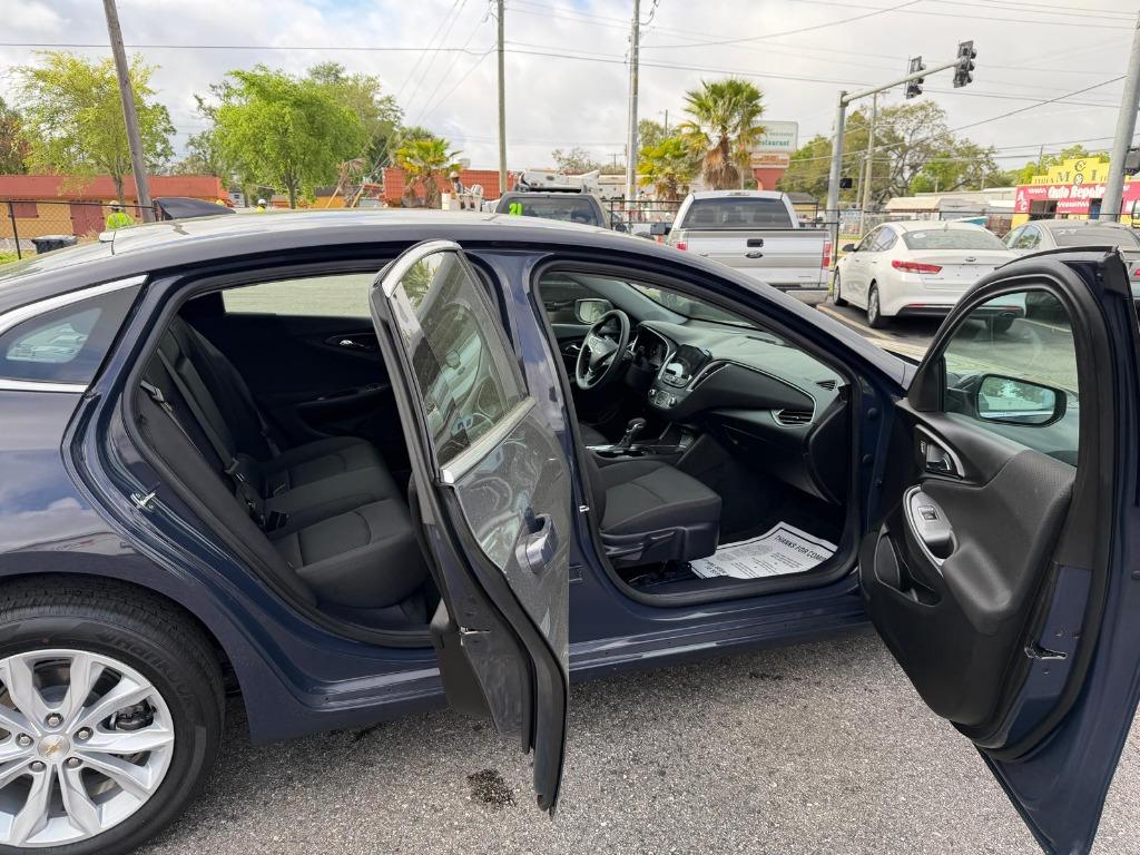 2025 Chevrolet Malibu - $21,995