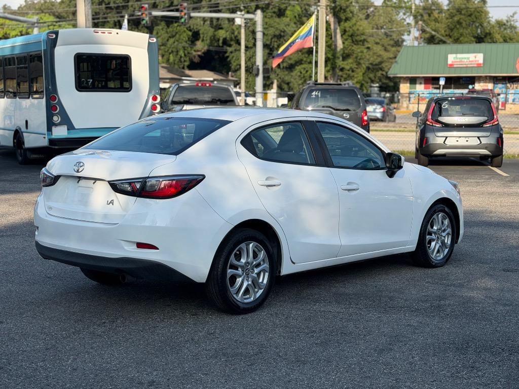 2017 Toyota Yaris - $8,995