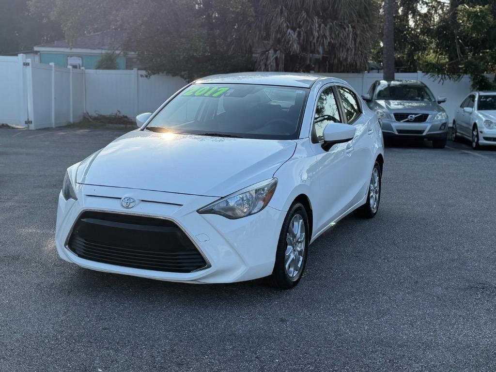 2017 Toyota Yaris - $8,995