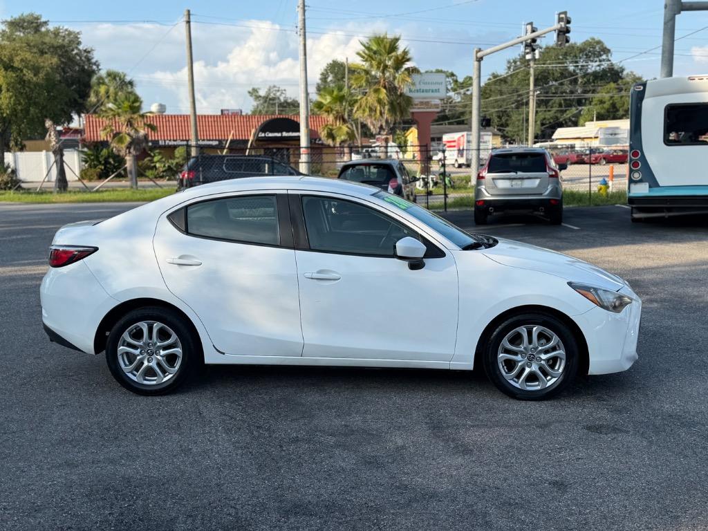 2017 Toyota Yaris - $8,995
