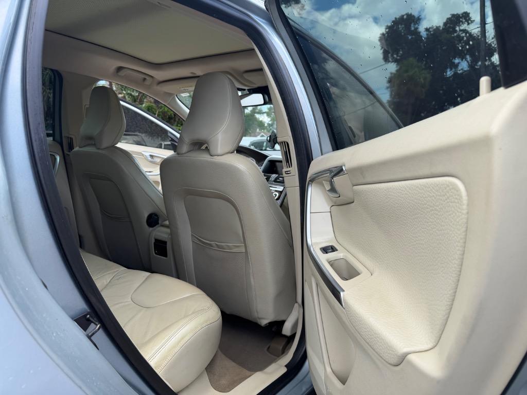 2012 Volvo XC60 - $7,995